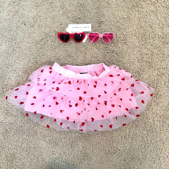 12-18 months Janie and Jack heart shirt and heart glasses - Picture 1 of 5